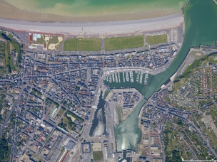 Vue-aerienne-port-de-Dieppe.jpg